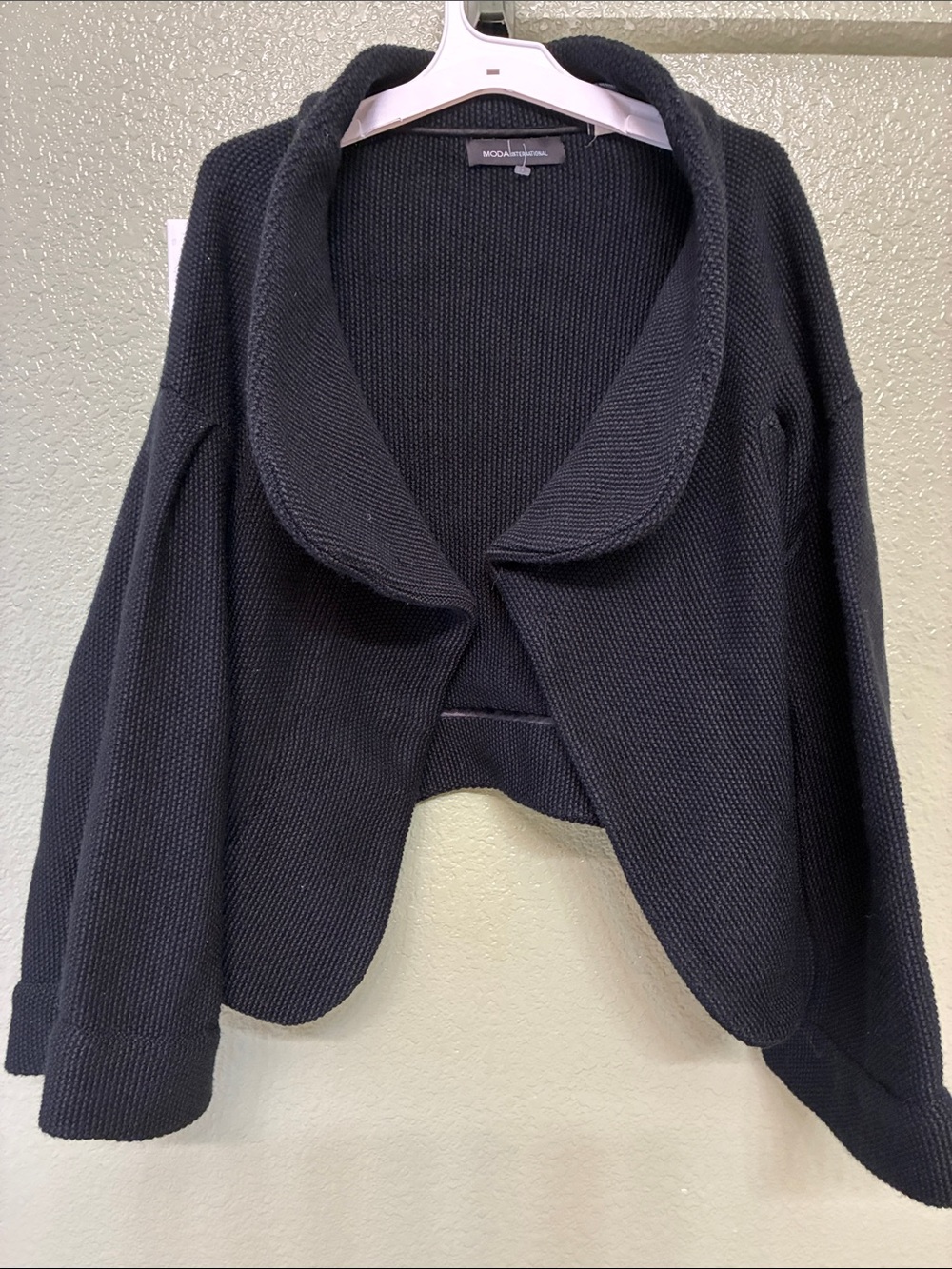 Moda International vintage Black Cropped Open-Front Shawl Cardigan
